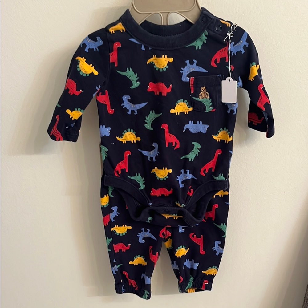 Gap 2-piece dinosaur outfit